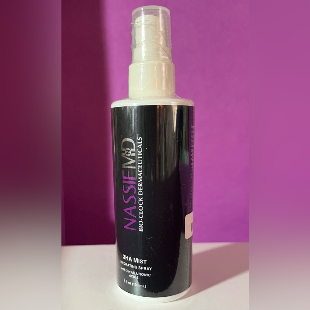 NassifMD - Bio-Clock Dermaceuticals (brand new)